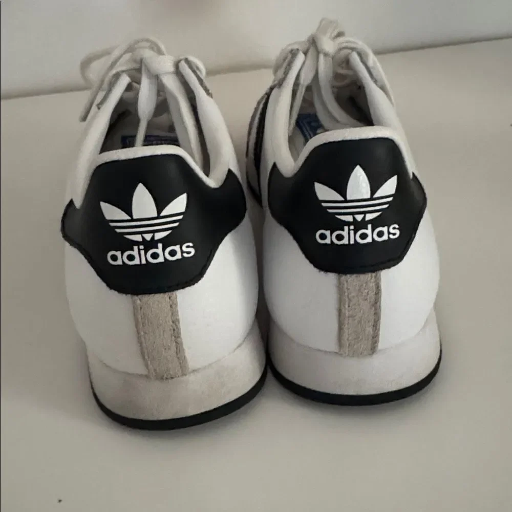 adidas Samoa  Kids Sneakers White and Black EUC
